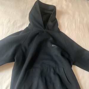 Essential hoodie